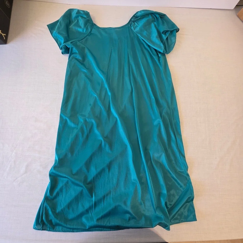 Milco Nightgown Vintage Floral Embroidered‎ Shimmer Teal Large Lounge Dress 70s